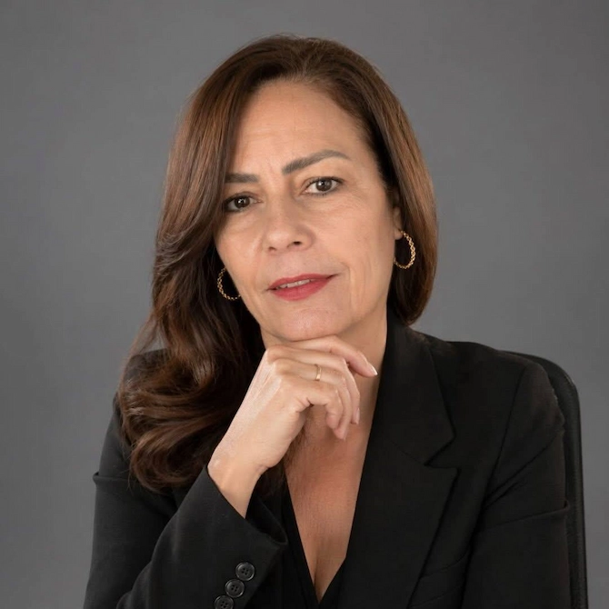 Ana lucia martins consultora de seguros